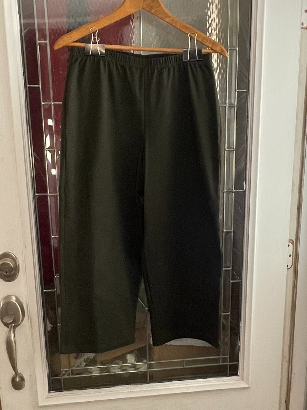 Women With Control Stretch Green slimming Pull on Crop Pants L